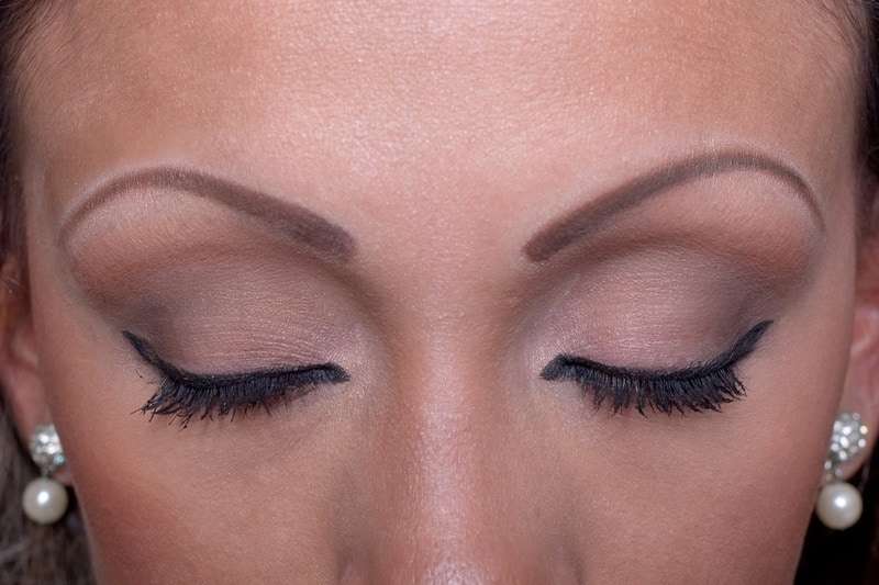 Eyebrow Tattoos: Cost, Risks and How to Take Care of It
