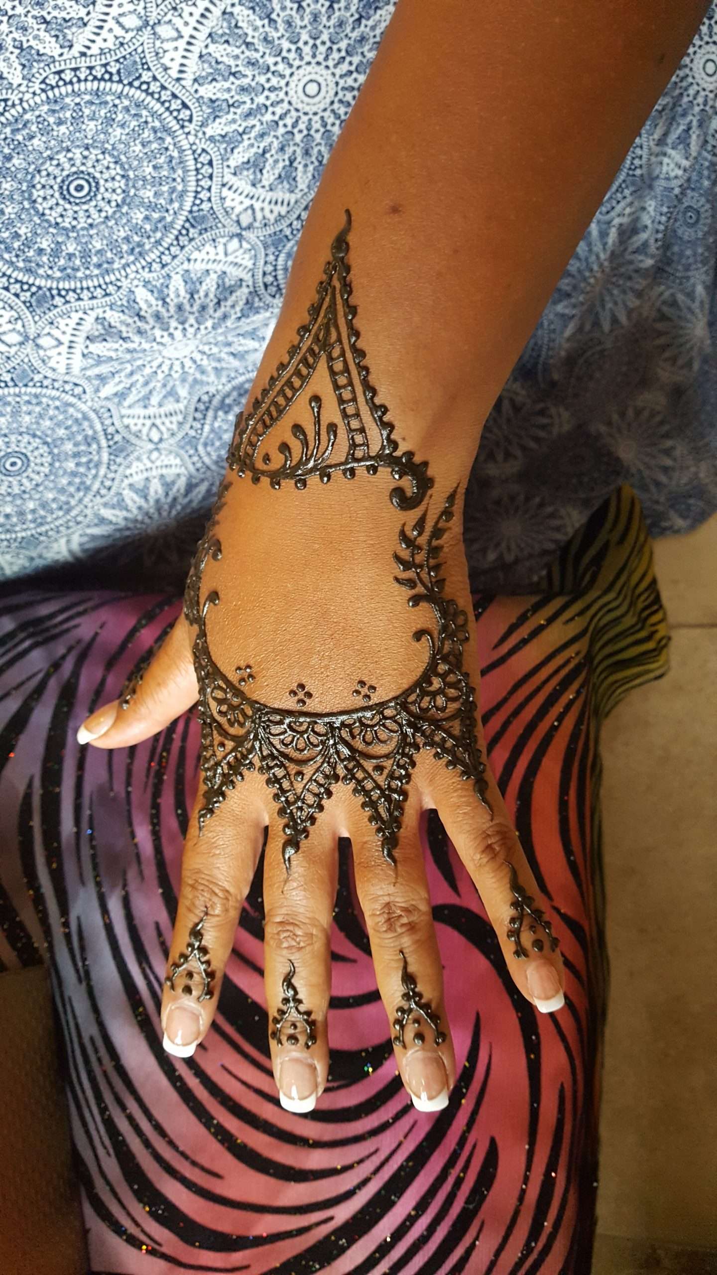 Hire Henna Body Art